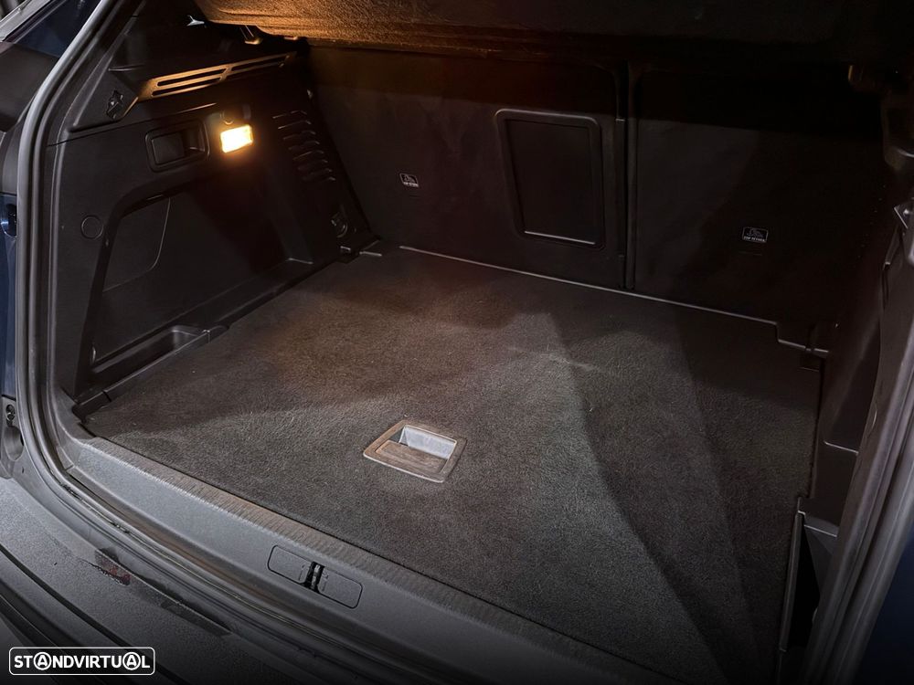 Peugeot 3008 1.5 BlueHDi Allure EAT8 - 36