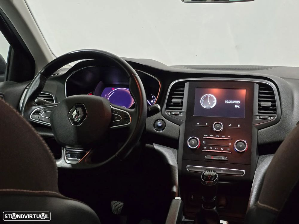 Renault Mégane Sport Tourer 1.3 TCe Limited - 38