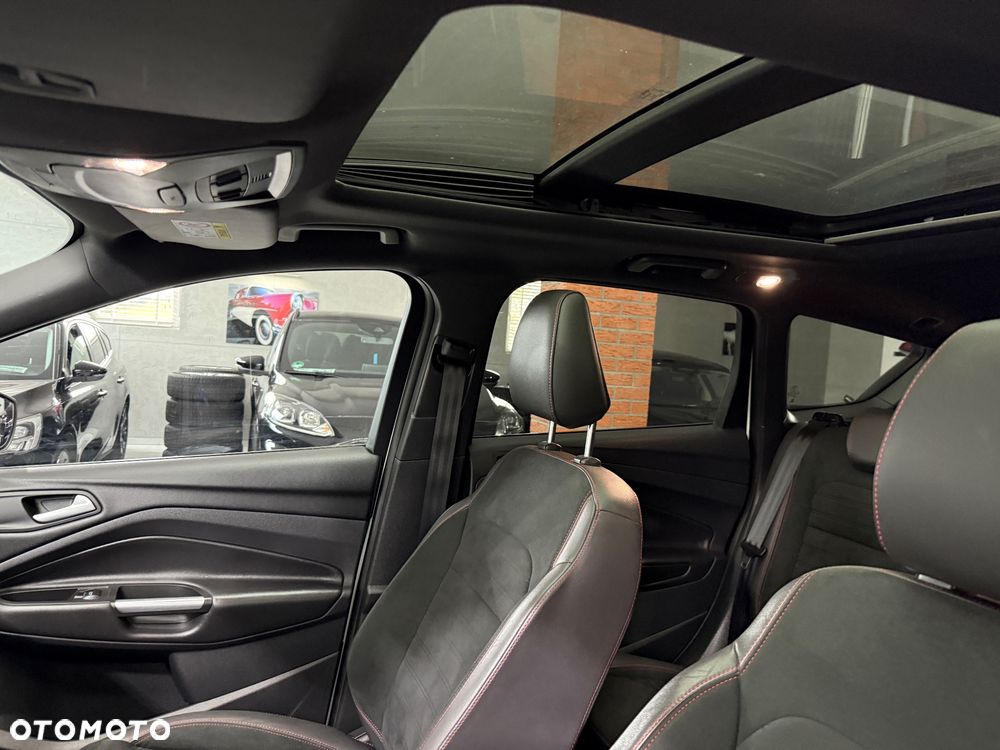 Ford Kuga 2.0 TDCi 4x4 ST-Line - 21