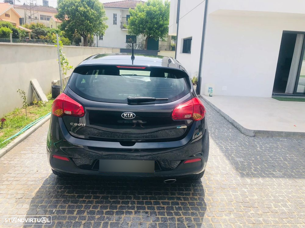 Kia Ceed 1.4 CRDi - 2