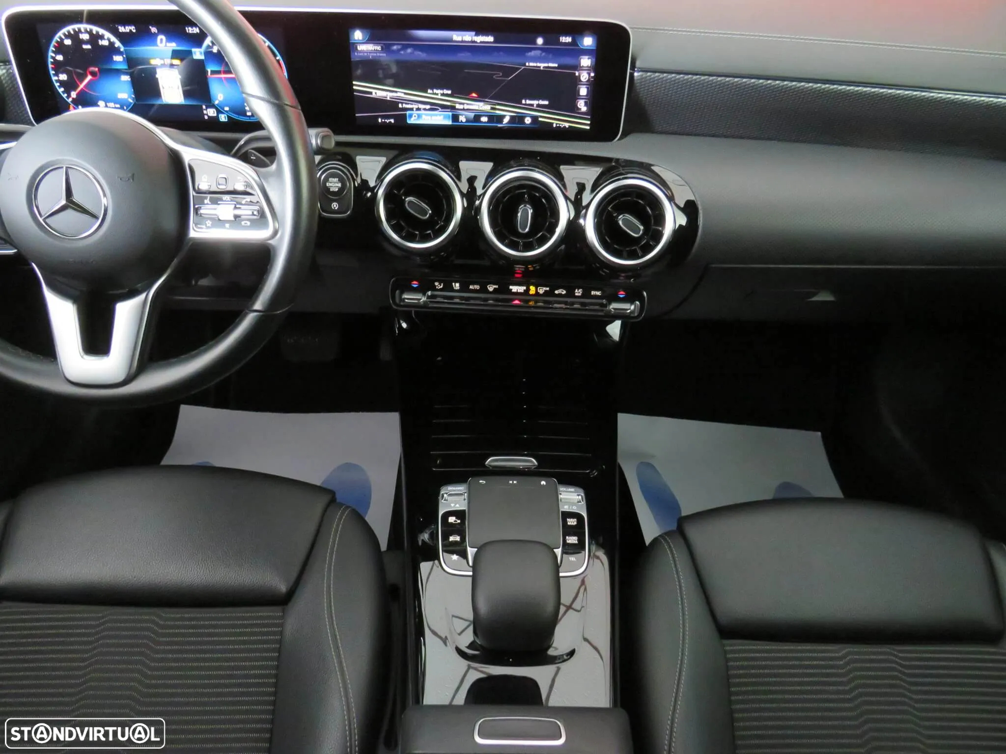 Mercedes-Benz CLA 180 d Business Solutions Aut. - 29