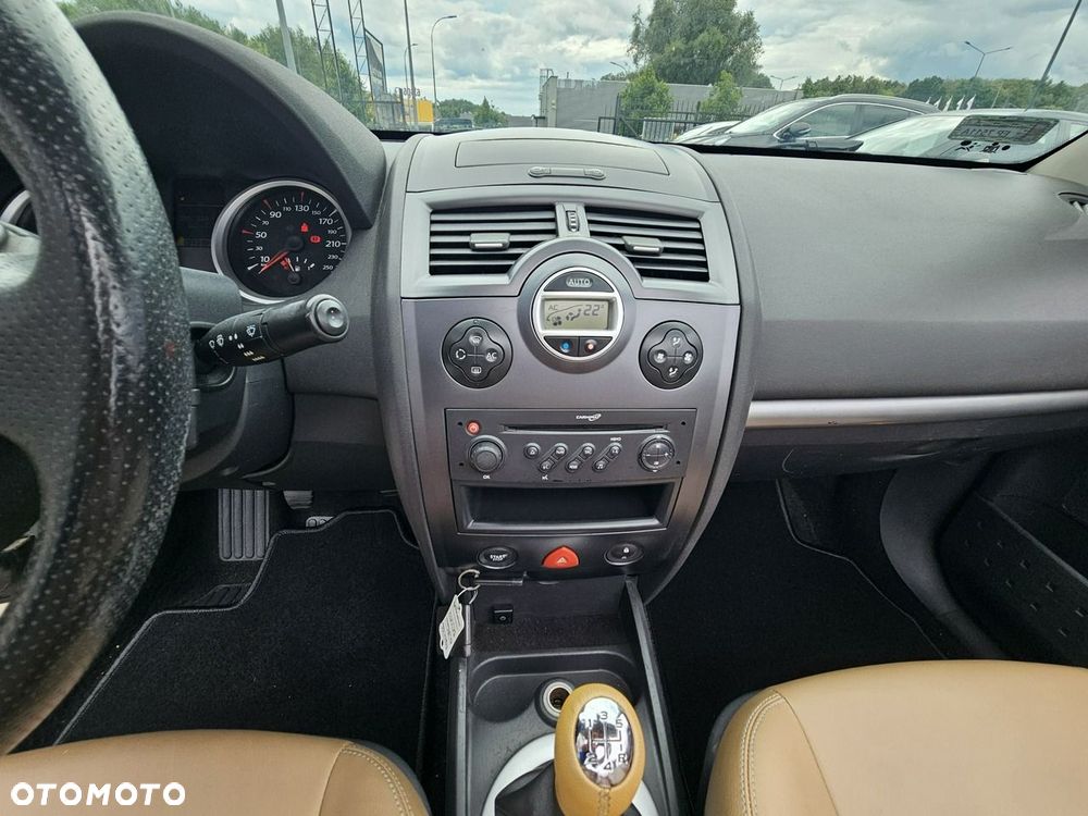 Renault Megane 1.6 Avantage - 27