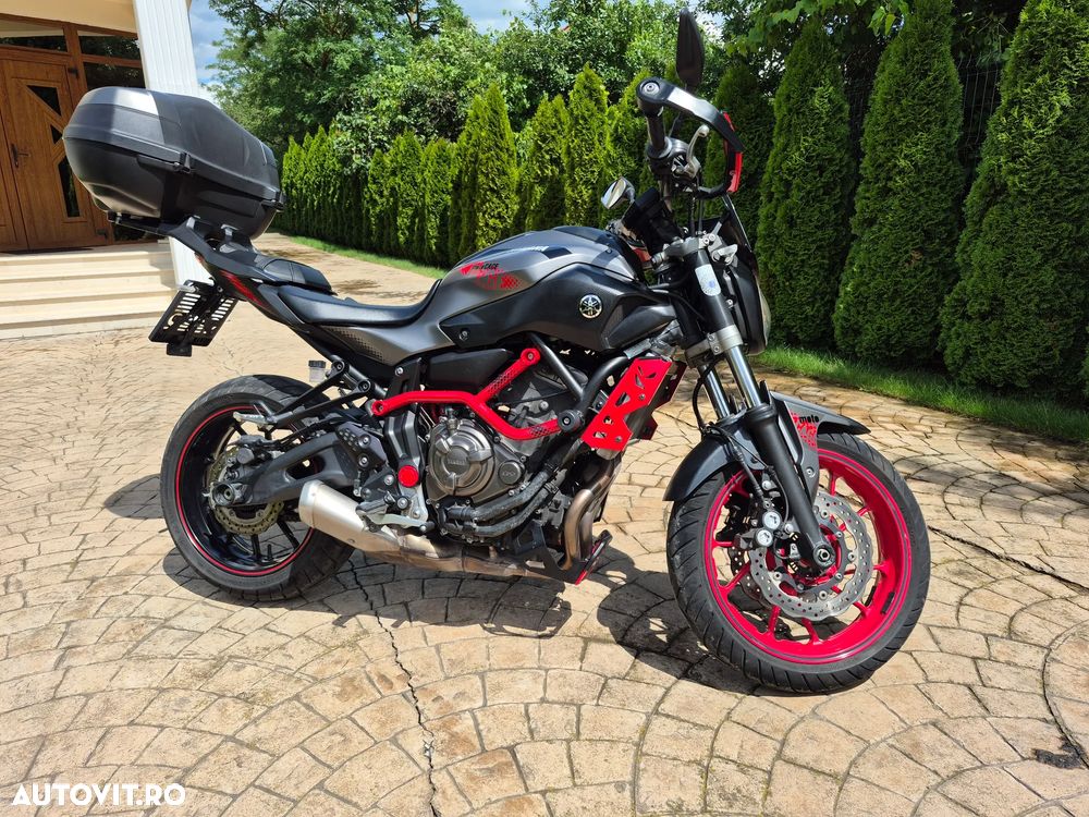 Yamaha MT-07 - 11