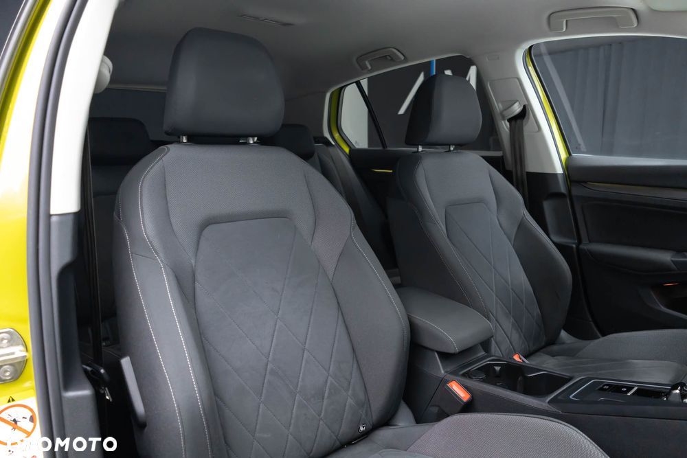 Volkswagen Golf - 34