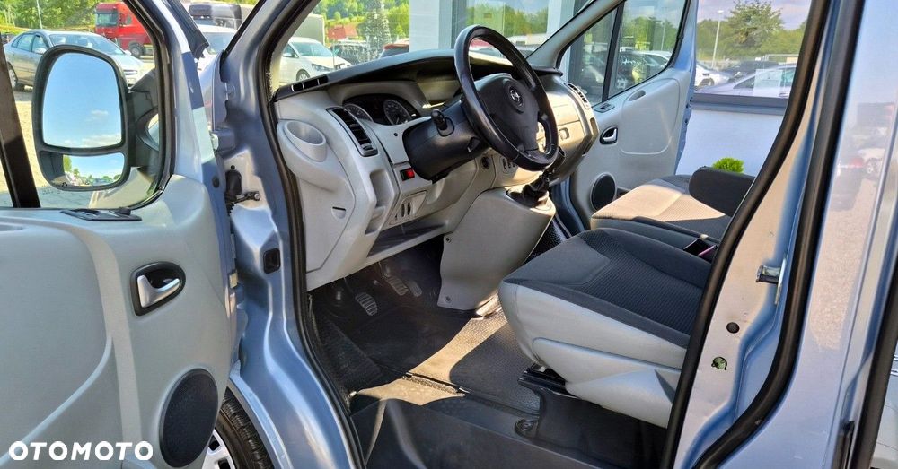 Opel Vivaro - 9