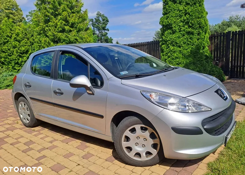 Peugeot 207 1.4 16V Presence - 2