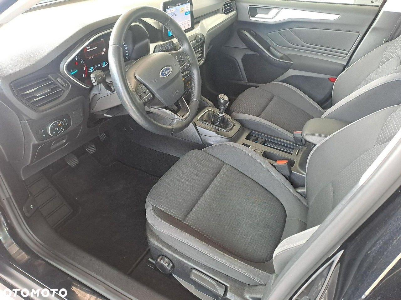 Ford Focus - 8