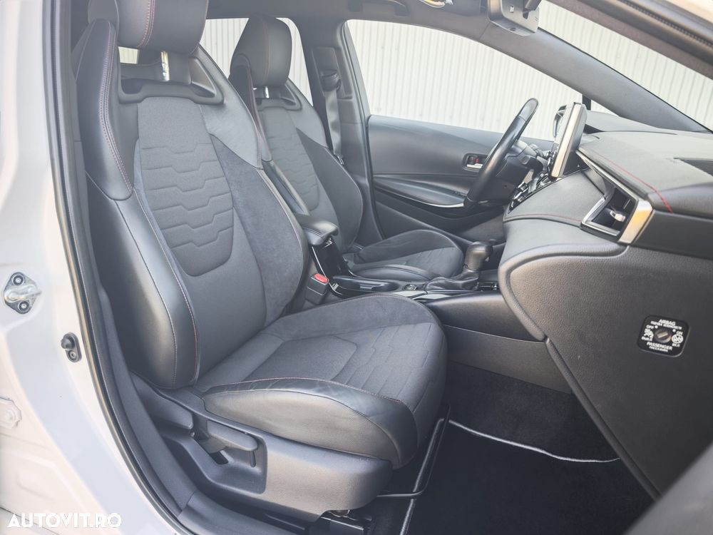 Toyota Corolla 1.8 HSD Exclusive interior Negru - 26