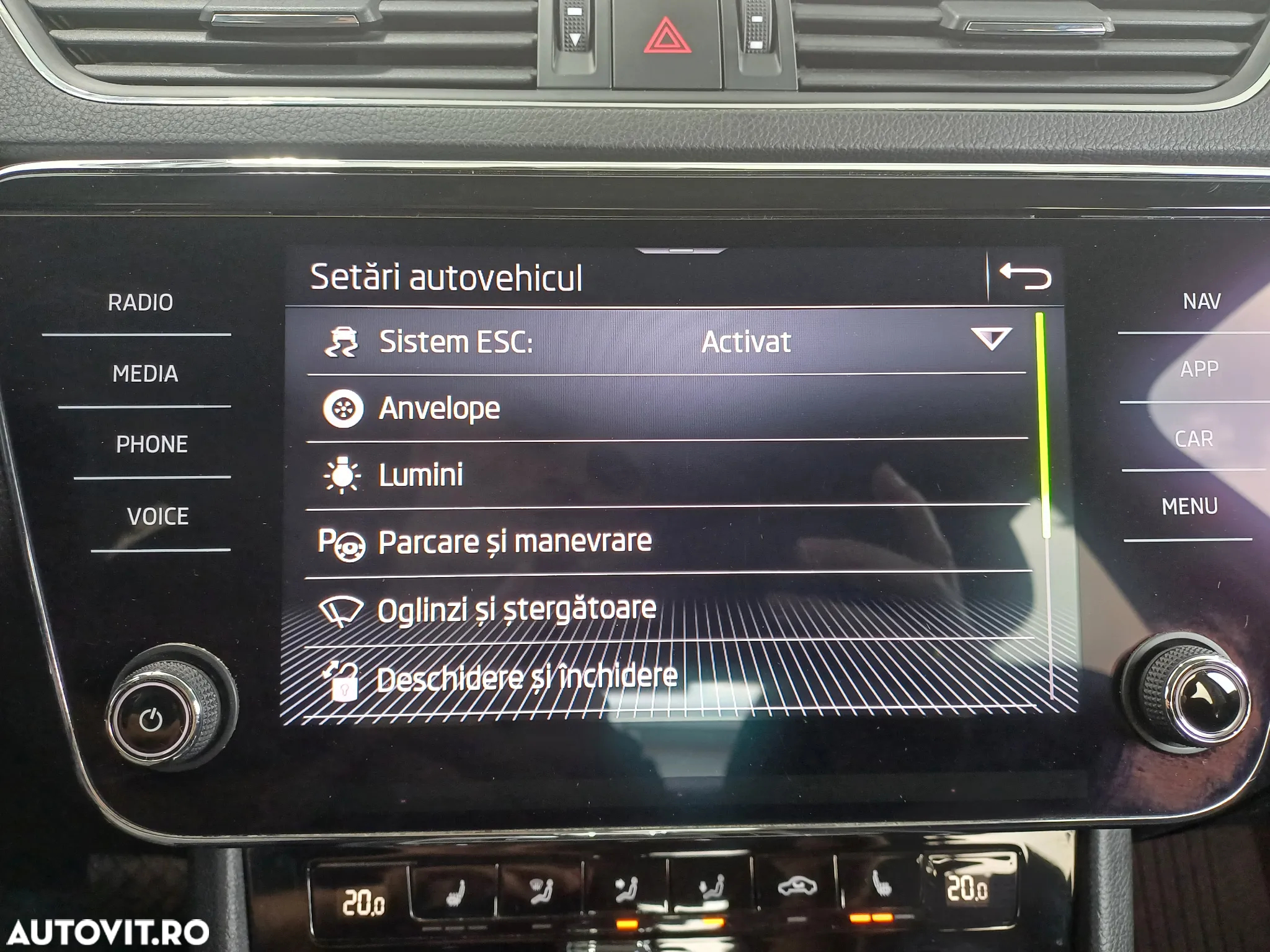 Skoda Superb 1.5 TSI DSG Ambition - 17