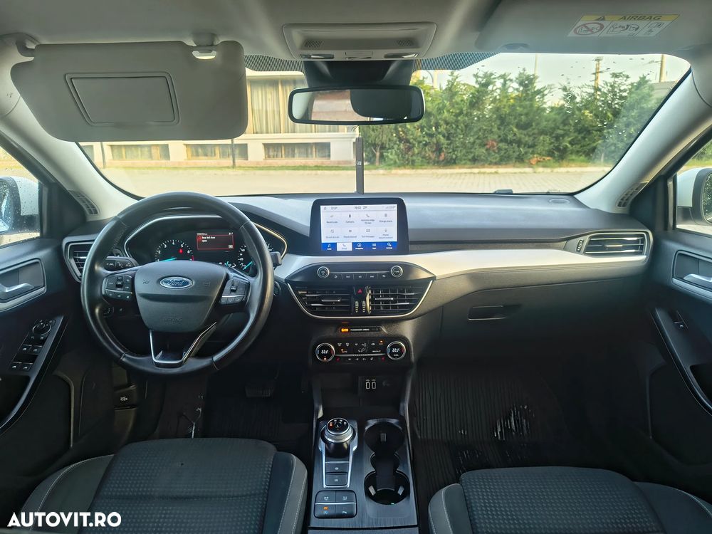 Ford Focus 1.0 EcoBoost Titanium - 12