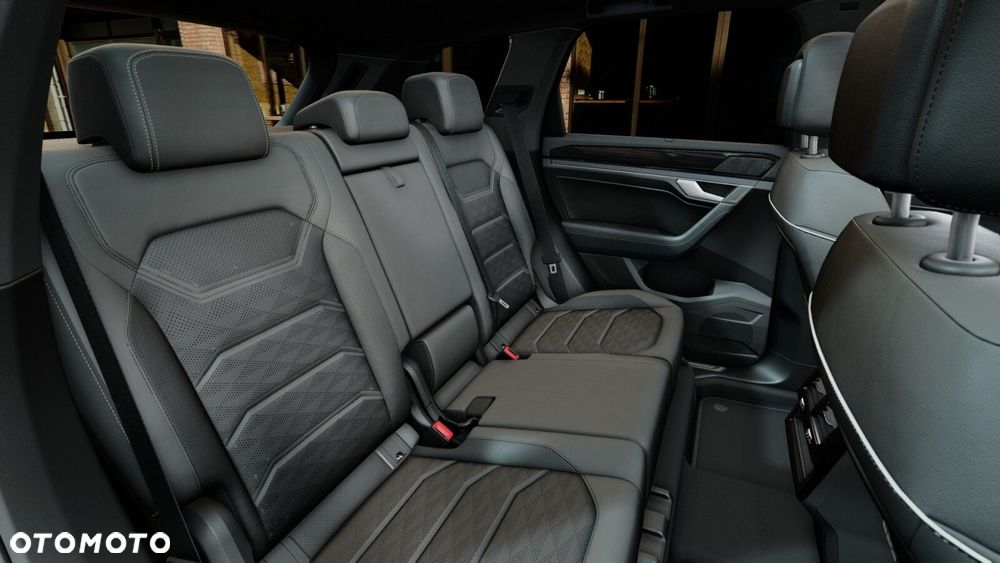 Volkswagen Touareg 3.0 V6 TDI 4Motion R-Line Final Edition - 13