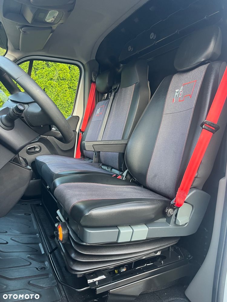 Renault Master - 25