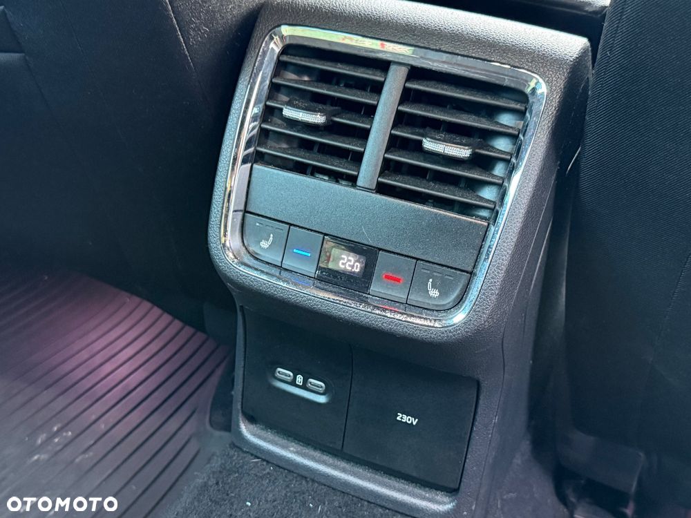 Skoda Octavia 2.0 TDI 4x4 Style DSG - 9