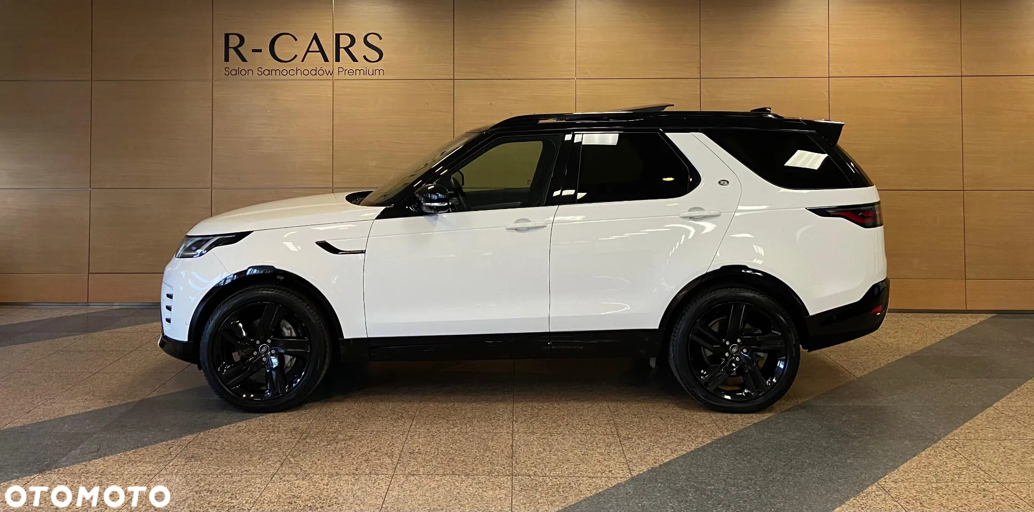 Land Rover Discovery V 2.0 P300 R-Dynamic SE - 6