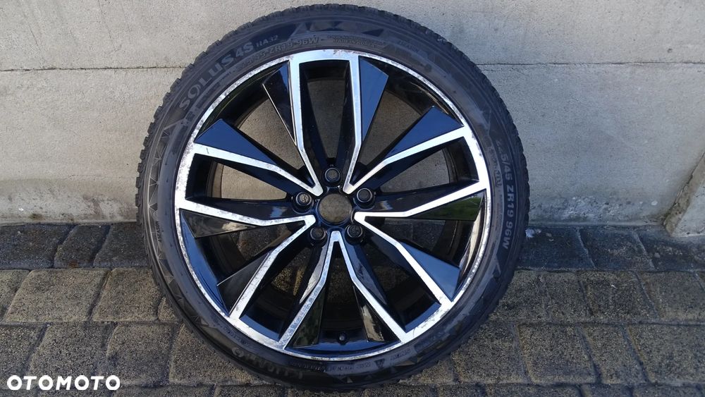 SEAT ATECA 575 - felga 8Jx19H2 ET45 5x112 - 1