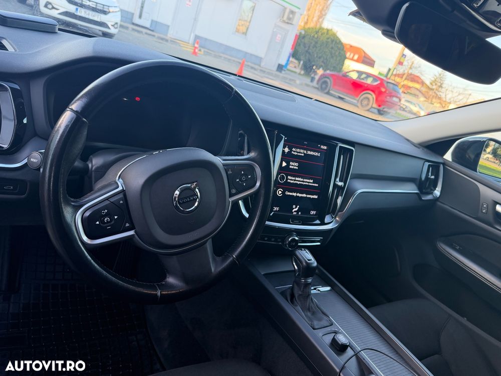 Volvo V60 D3 AWD Geartronic Momentum - 8