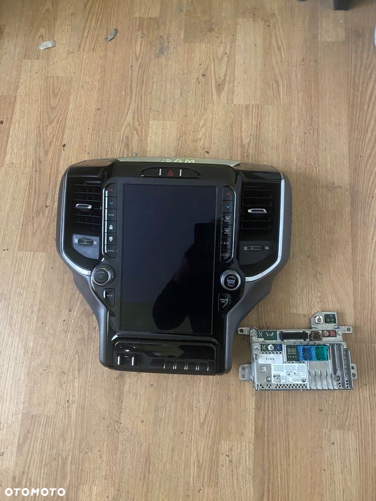 DODGE RAM V 1500 RADIO NAWIGACJA HARMAN KARDON 12” - 2