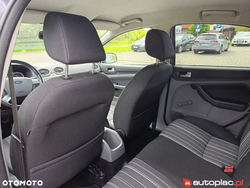 Ford Focus 1.6 TDCi DPF Trend - 16
