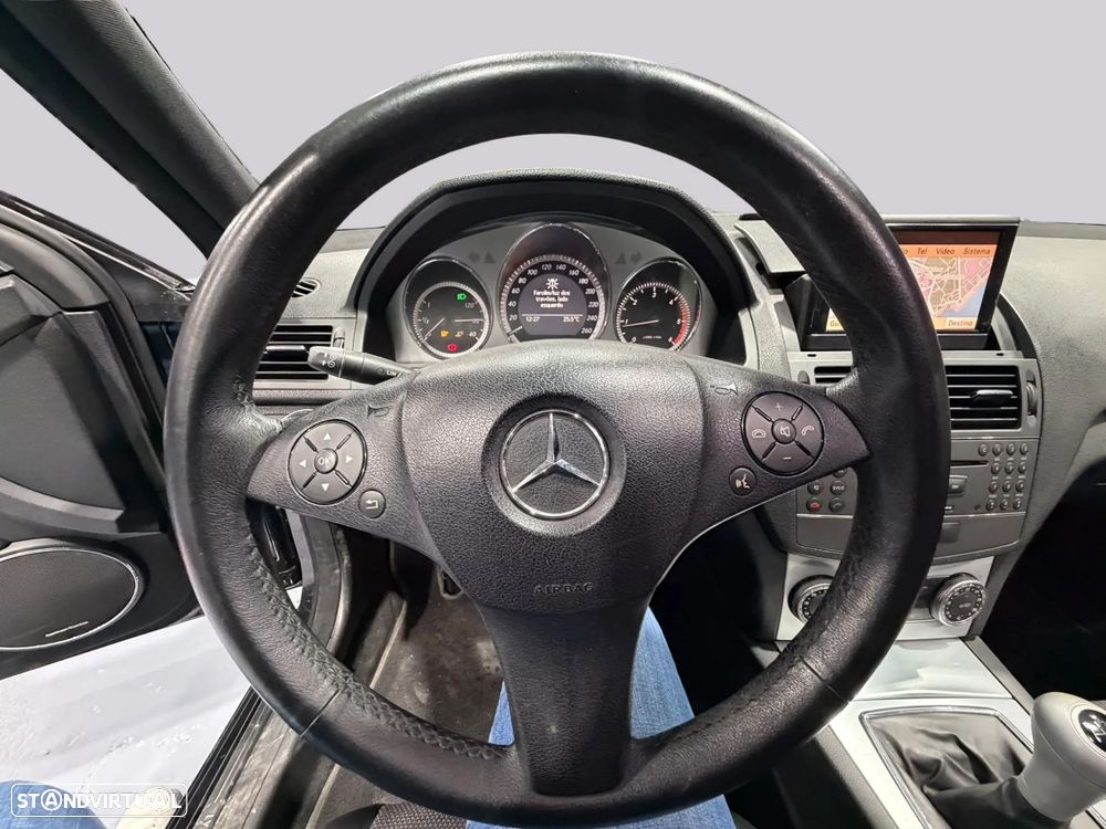 Mercedes-Benz C 220 - 13