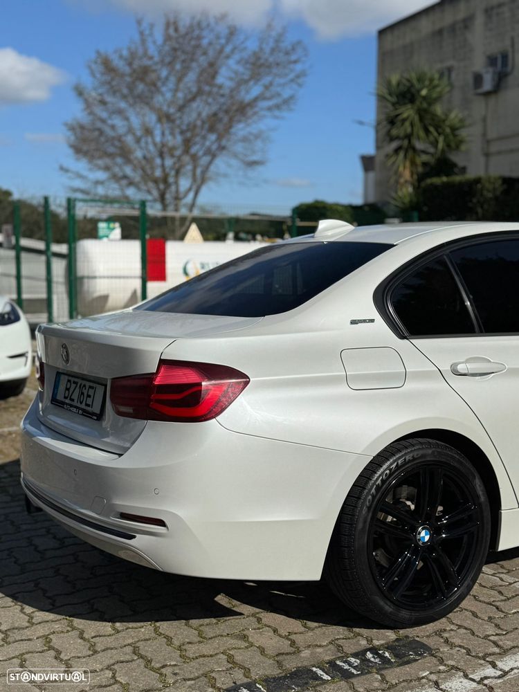 BMW 330 e iPerformance Line Sport - 6