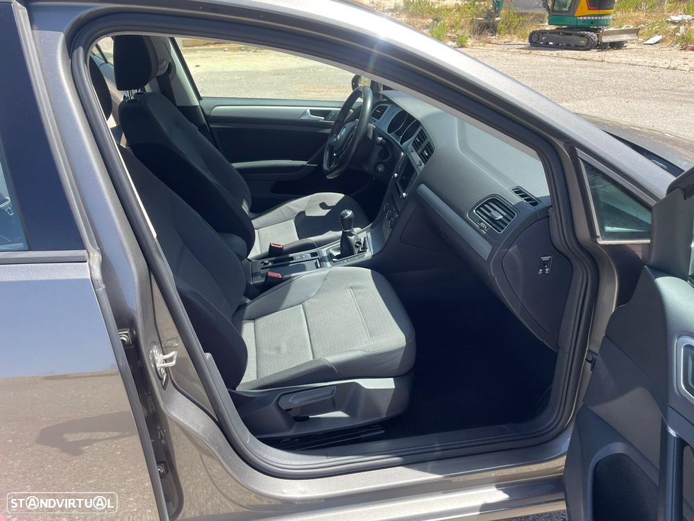 VW Golf 1.6 TDi GPS Edition - 33