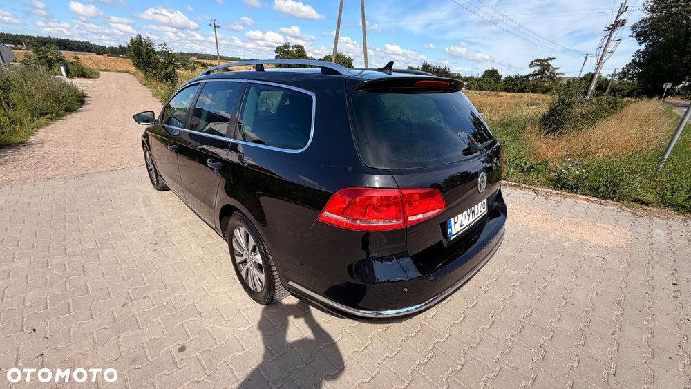 Volkswagen Passat Variant 2.0 TDI DPF Sportline - 20