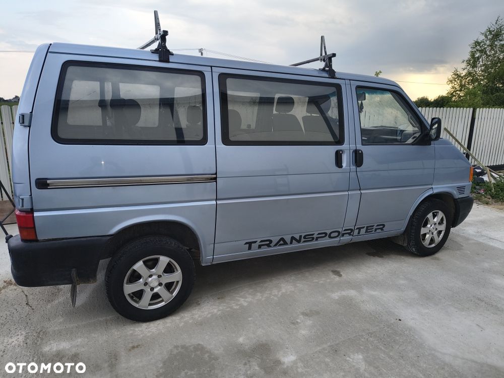 Volkswagen Caravelle - 5