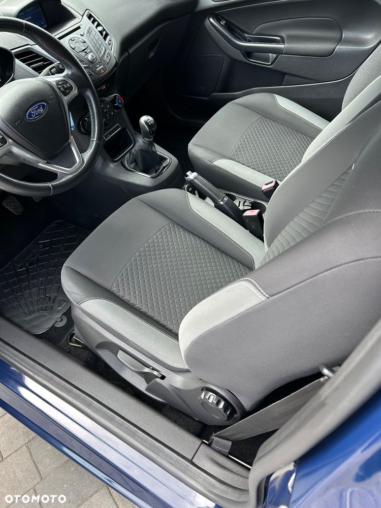 Ford Fiesta - 17
