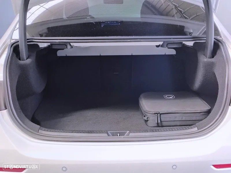 Mercedes-Benz A 250 Limousine e - 13