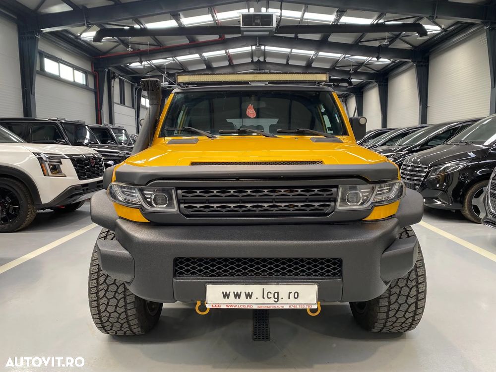 Toyota FJ - 9