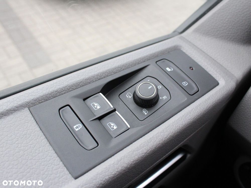 Volkswagen Caravelle 6.1 Comfortline 2.0 TDI DSG - 31