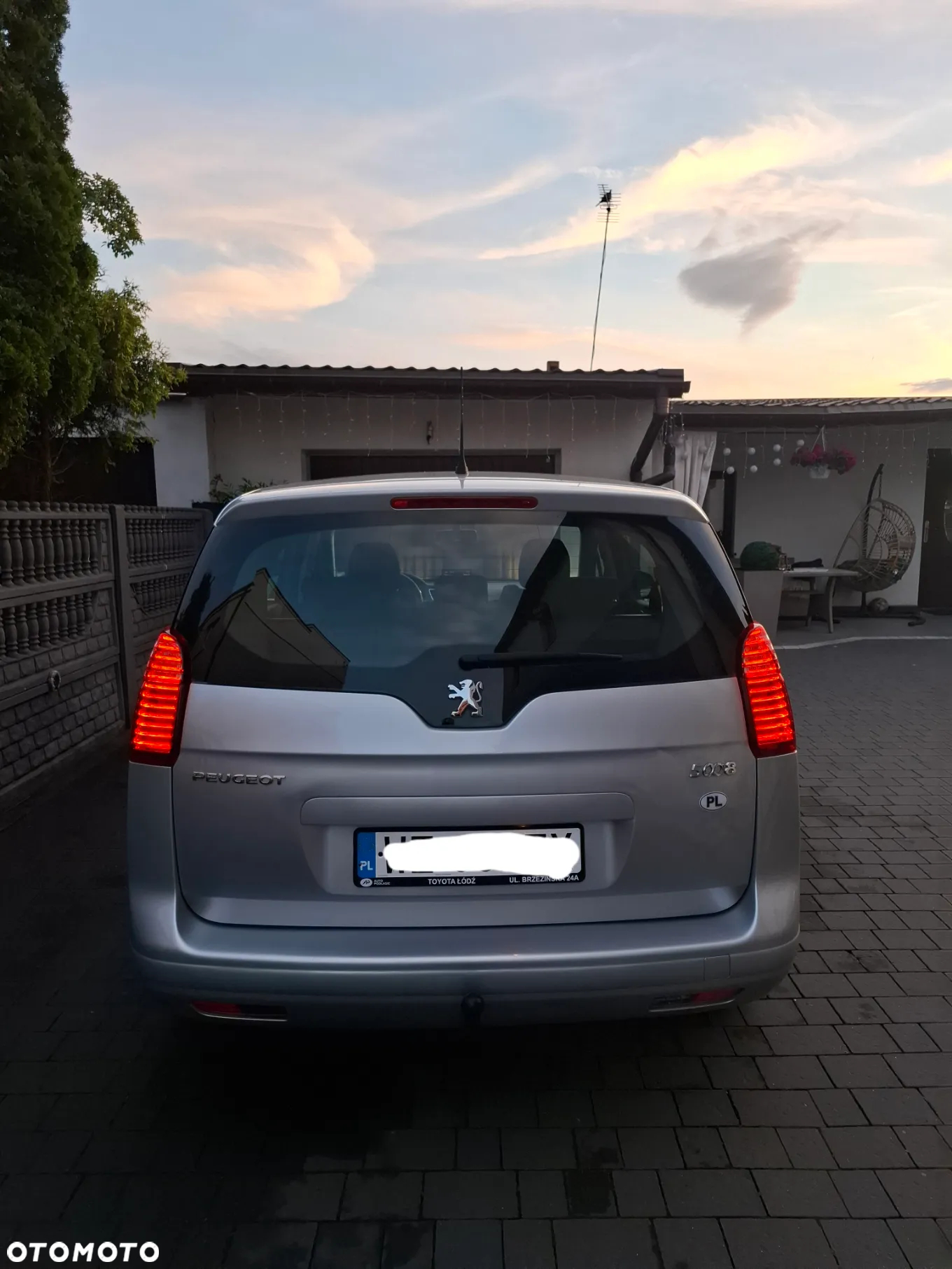 Peugeot 5008 - 8