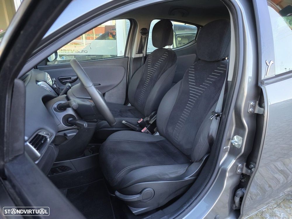 Lancia Ypsilon 1.3 M-jet S&S Platinum - 16