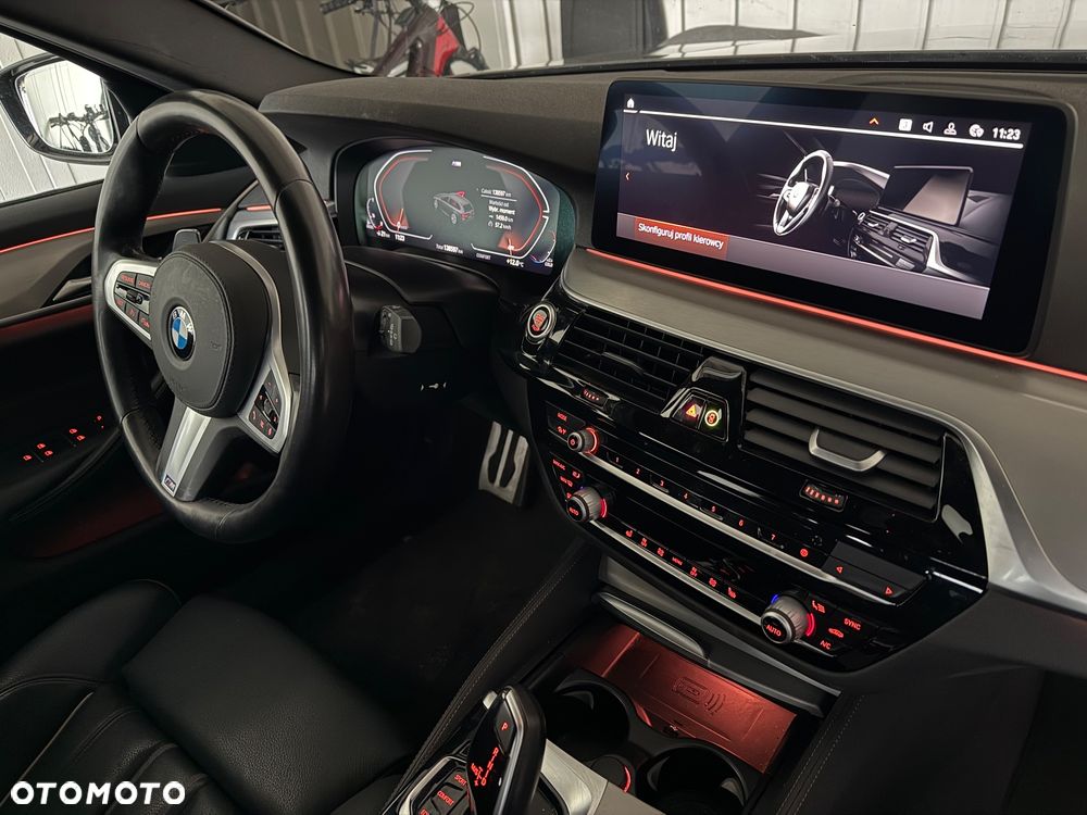 BMW Seria 5 520d M Sport - 31