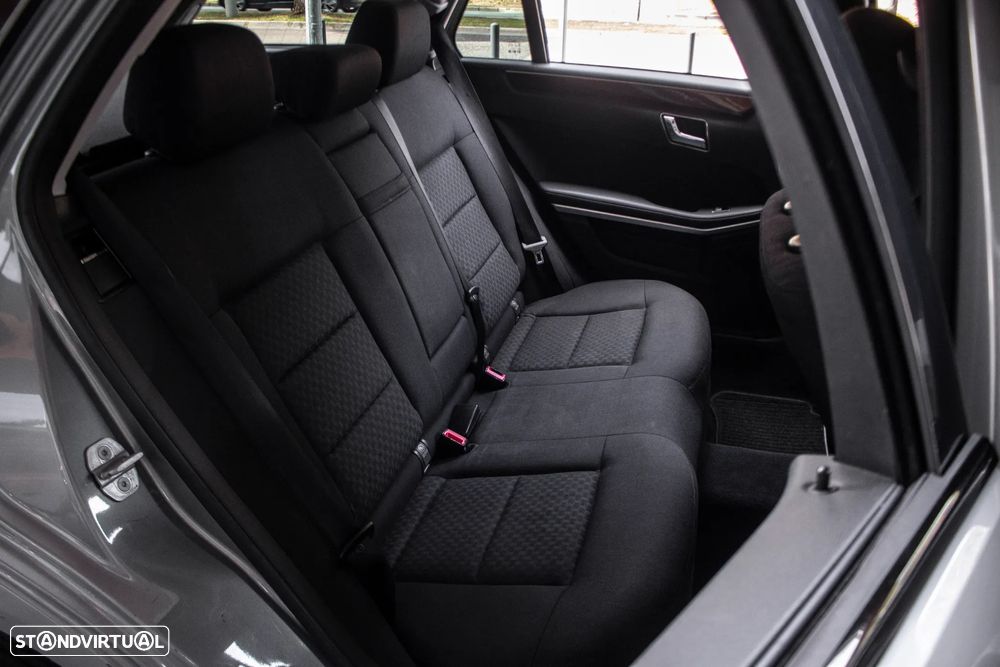 Mercedes-Benz E 220 BlueTEC 9G-TRONIC - 32