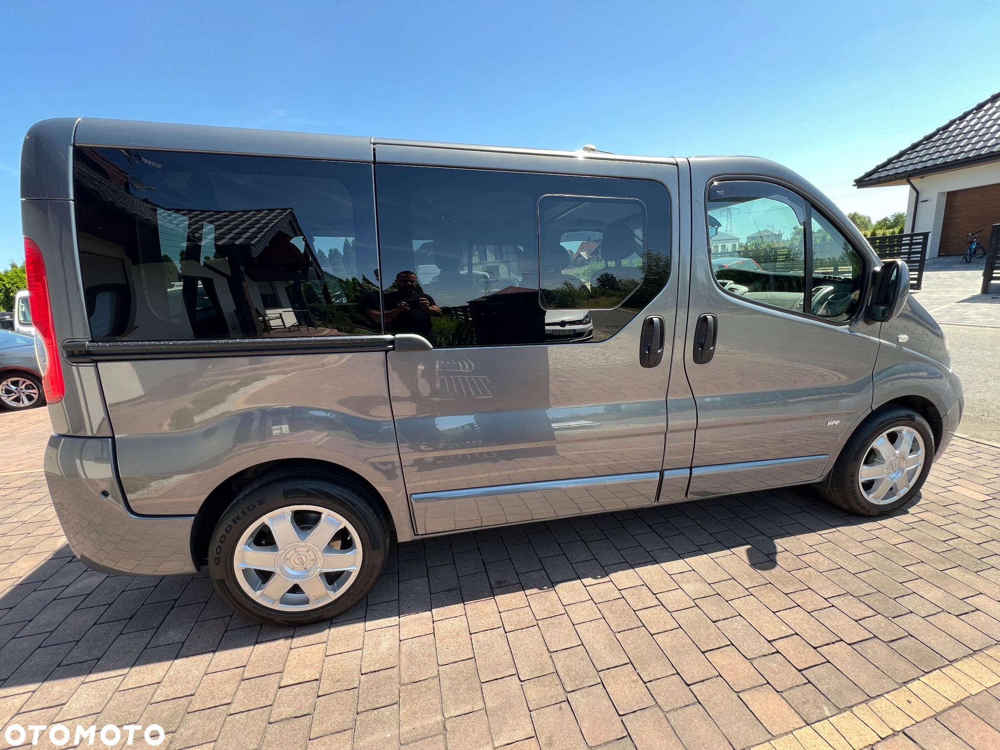 Opel Vivaro 2.0 CDTI L1H1 Life Cosmo - 18