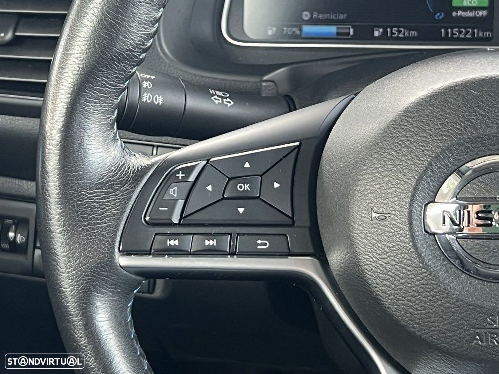 Nissan Leaf N-Connecta Two Tone - 9