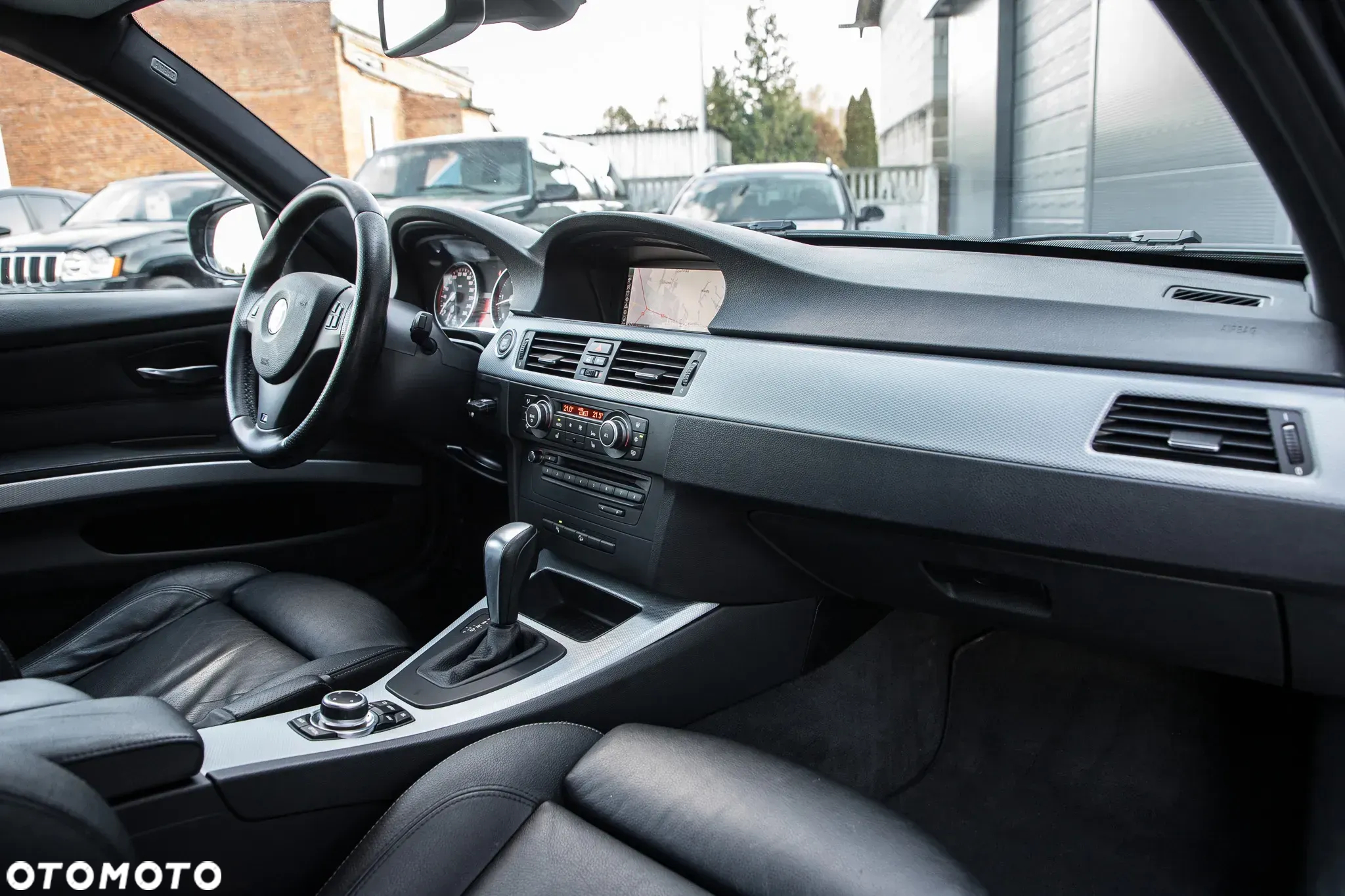 BMW Seria 3 330d xDrive DPF Touring Edition Sport - 31