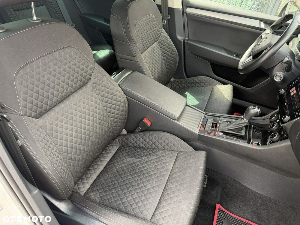 Skoda Superb 2.0 TDI 4x4 DSG L&K - 28