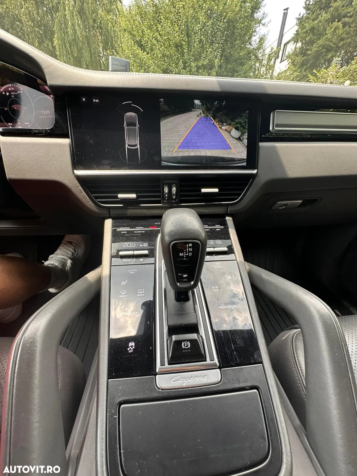 Porsche Cayenne - 14