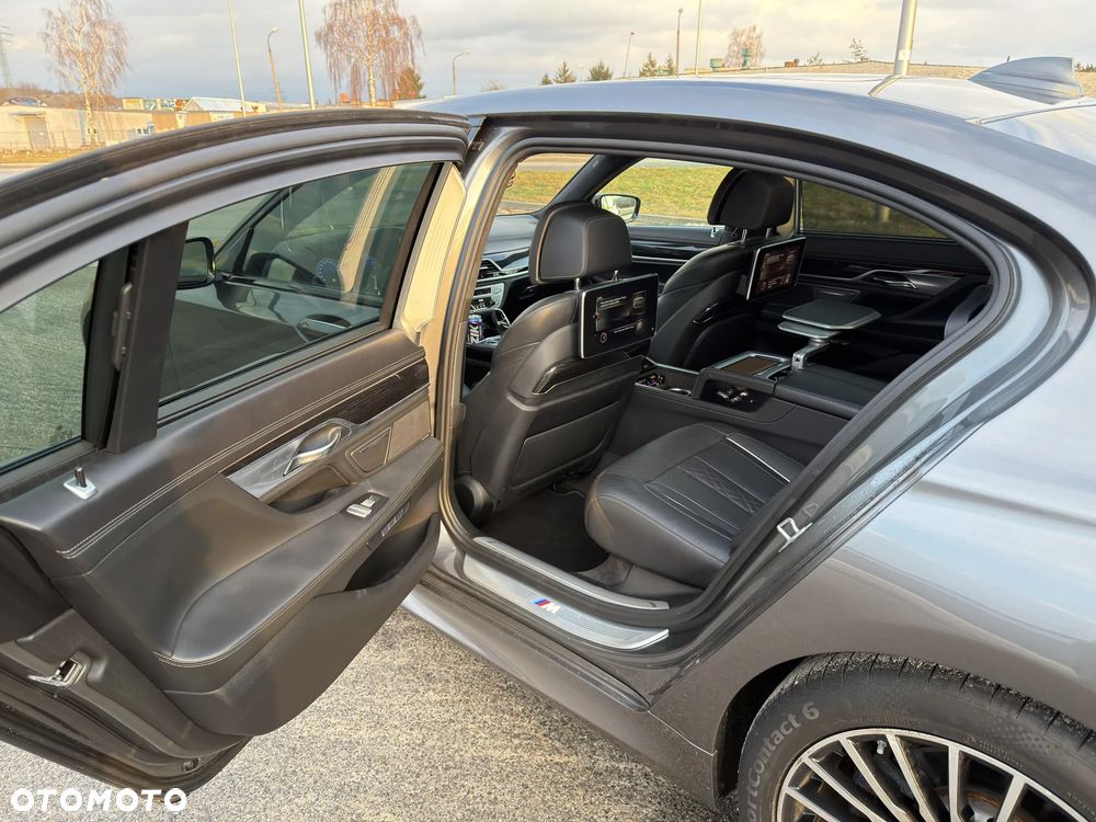 BMW Seria 7 - 13