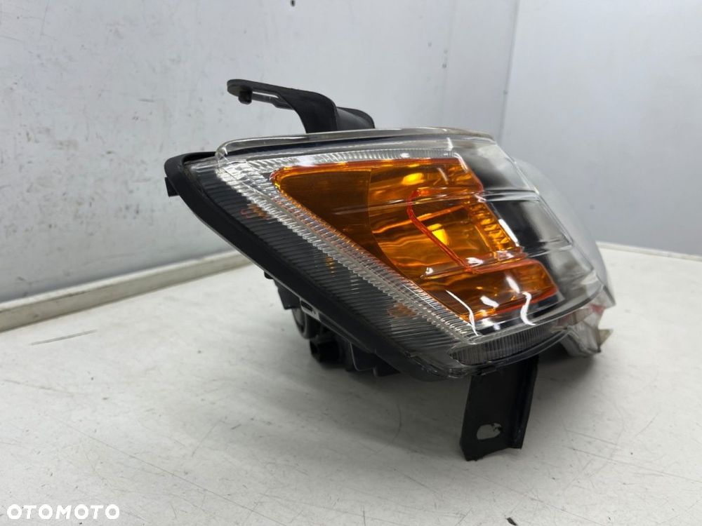 Lampa reflektor Mitsubishi Colt 6 VI Z30 LIFT 08-12r. PRAWA przednia ORYGINALNA prawy przód EUROPA - 2