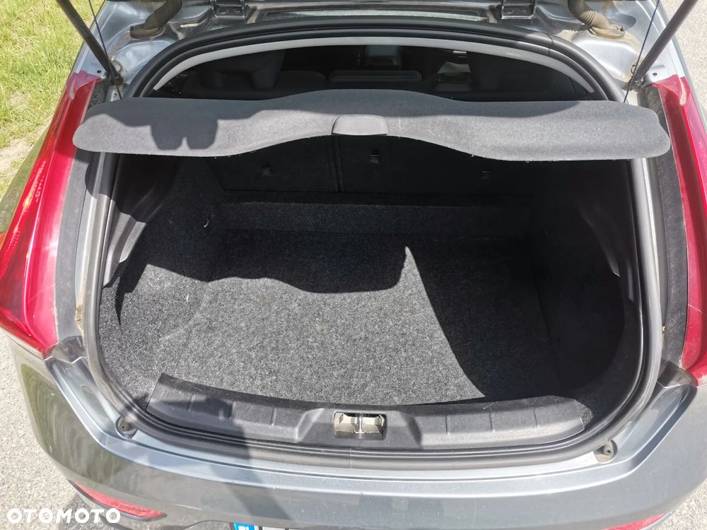 Volvo V40 D4 Drive-E Momentum - 13