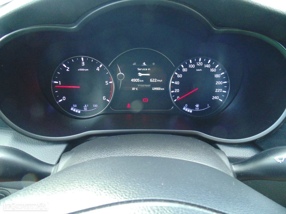 Kia Carens 1.7 CRDi ISG TX - 39