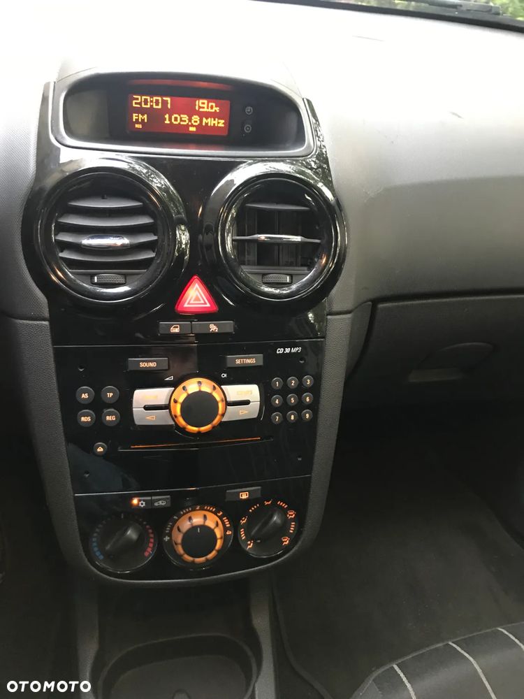 Opel Corsa 1.2 16V 111 - 11