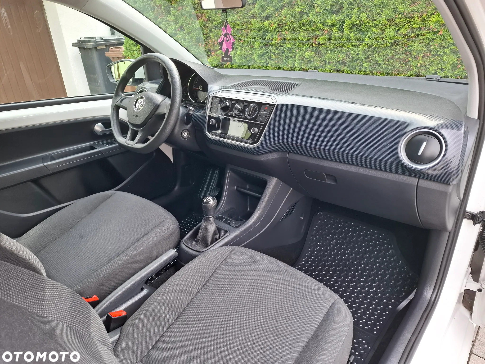 Volkswagen up! - 14