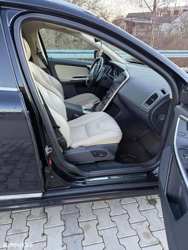 Volvo XC 60 D5 AWD Aut. Summum - 10
