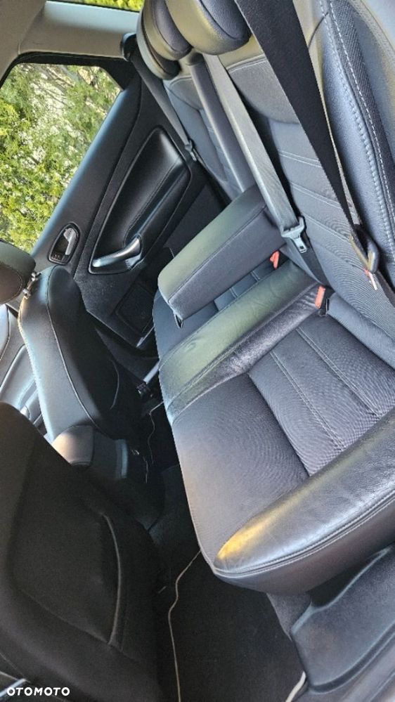 Ford Mondeo 2.0 TDCi Titanium X - 22