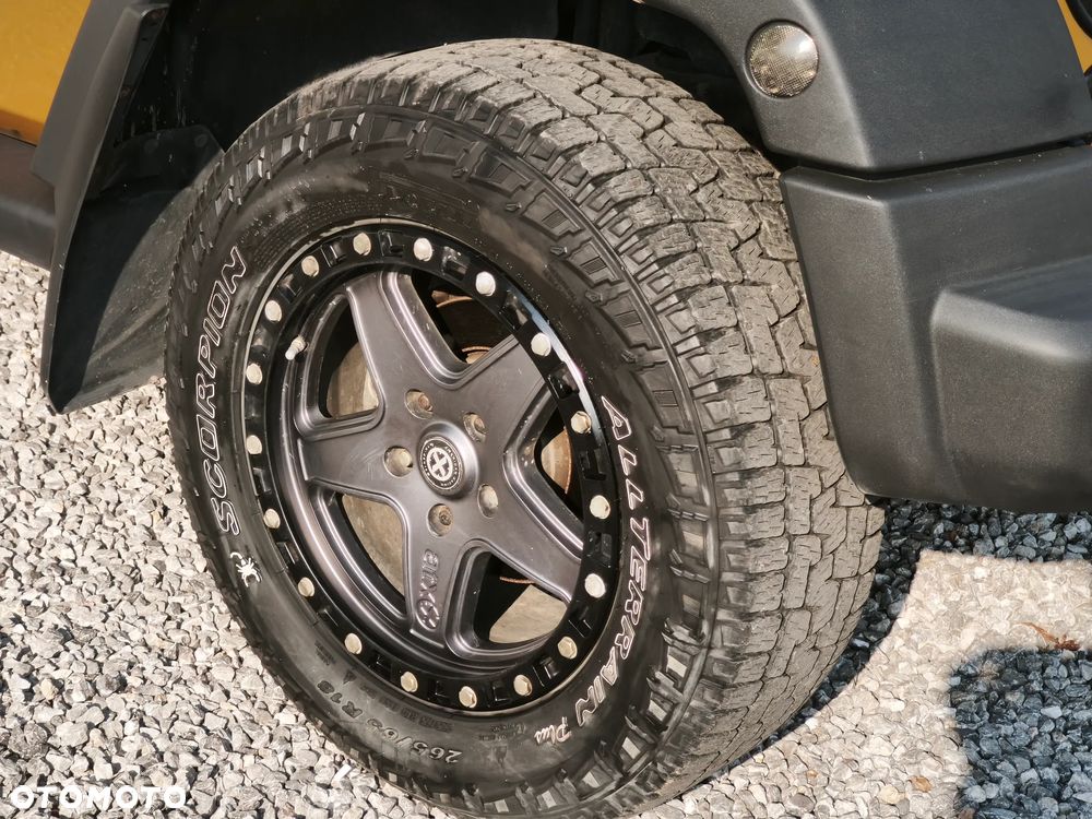Jeep Wrangler - 5