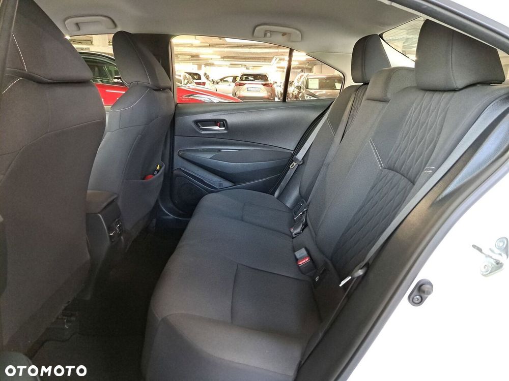 Toyota Corolla - 13